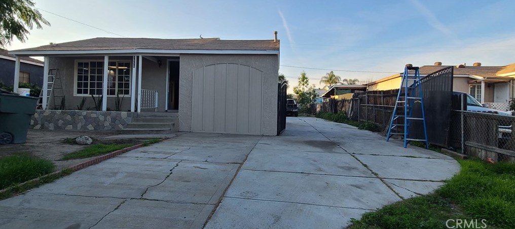 1056 Scenic Dr, San Bernardino, CA 92408