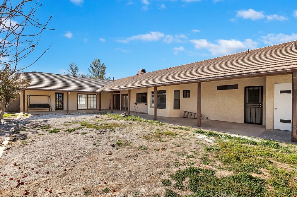 7765 Newhall Ave, Hesperia CA  92345-7019 exterior