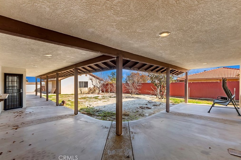 7765 Newhall Ave, Hesperia CA  92345-7019 exterior