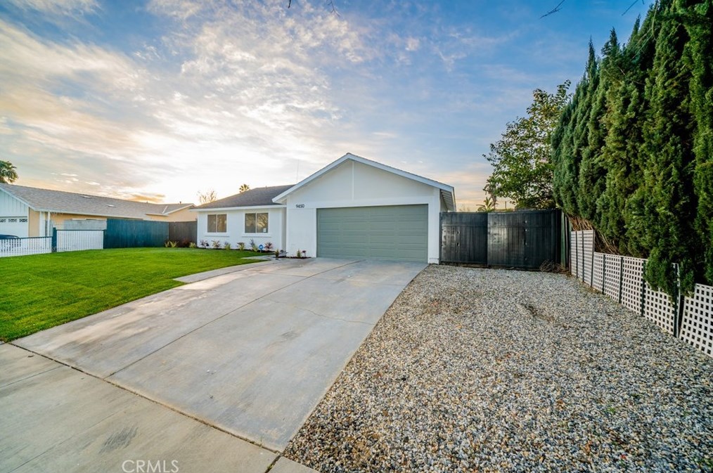 9450 Cabrillo Dr, Riverside, CA 92503