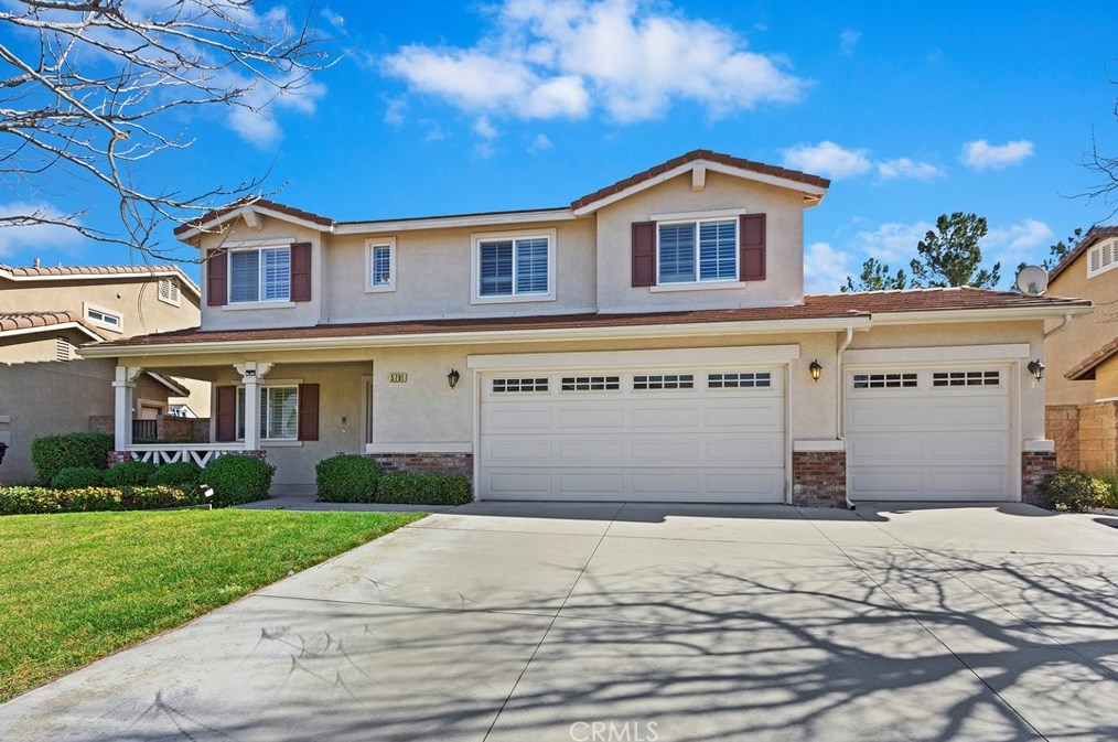 5781 Madison Ln, Fontana, CA 92336-5377