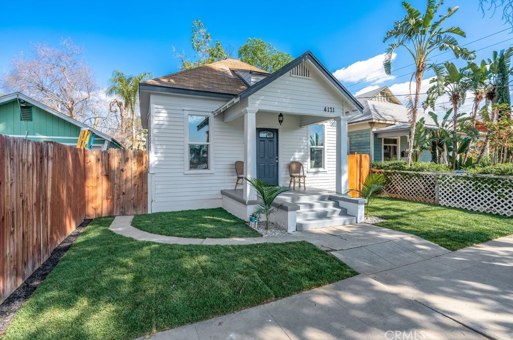 4171 9th St, Riverside, CA 92501