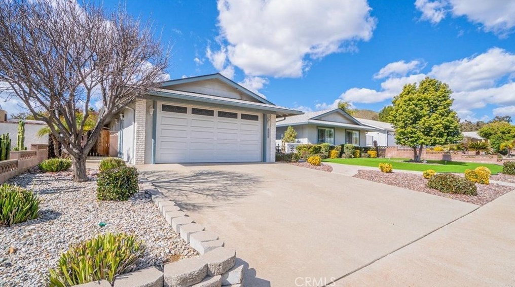 28491 Portsmouth Dr, Menifee, CA 92586