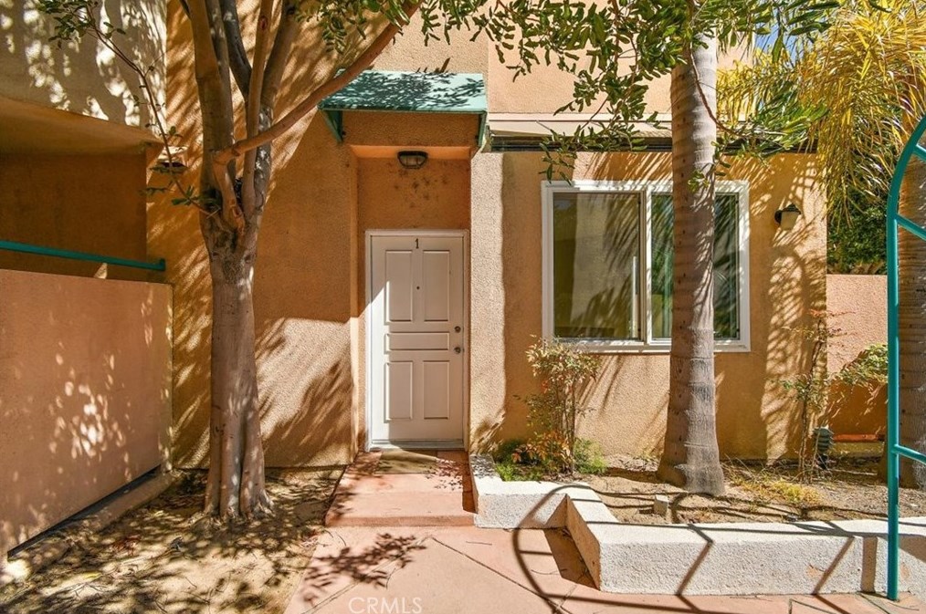 415 E Tamarack Ave #1, Inglewood, CA 90301