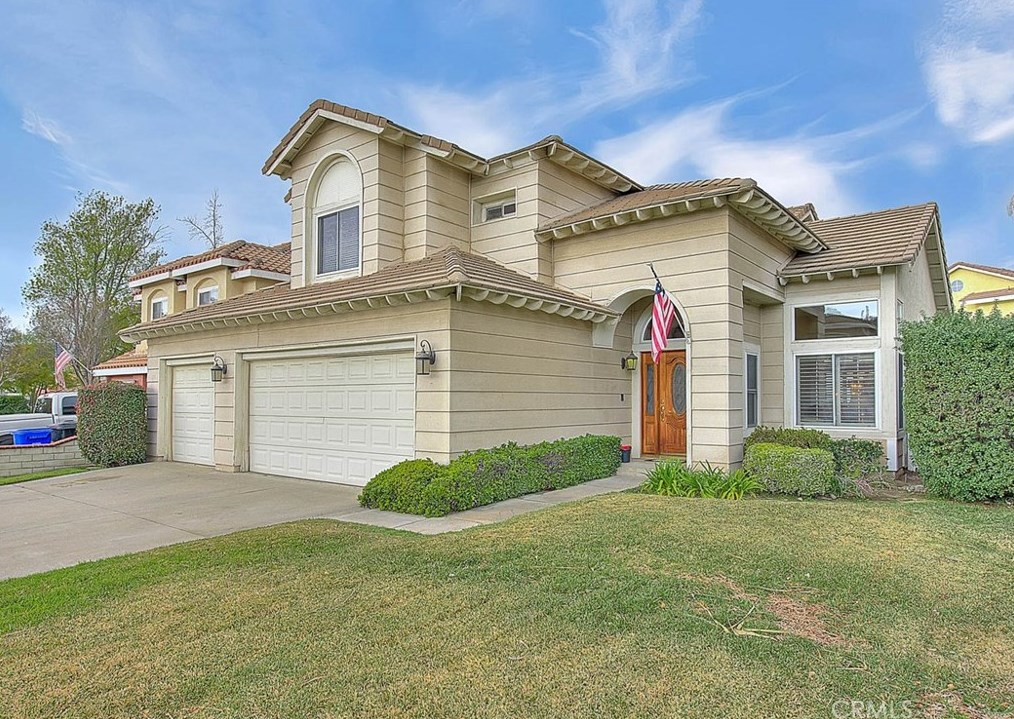 14024 Oxford St, Fontana, CA 92336-3523