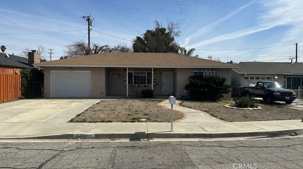 520 Lanier St, Hemet, CA 92543-6163