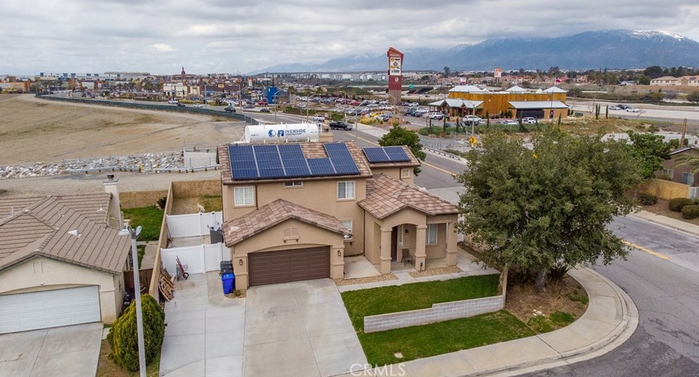 1898 N Arrowhead Ave, Rialto, CA 92376