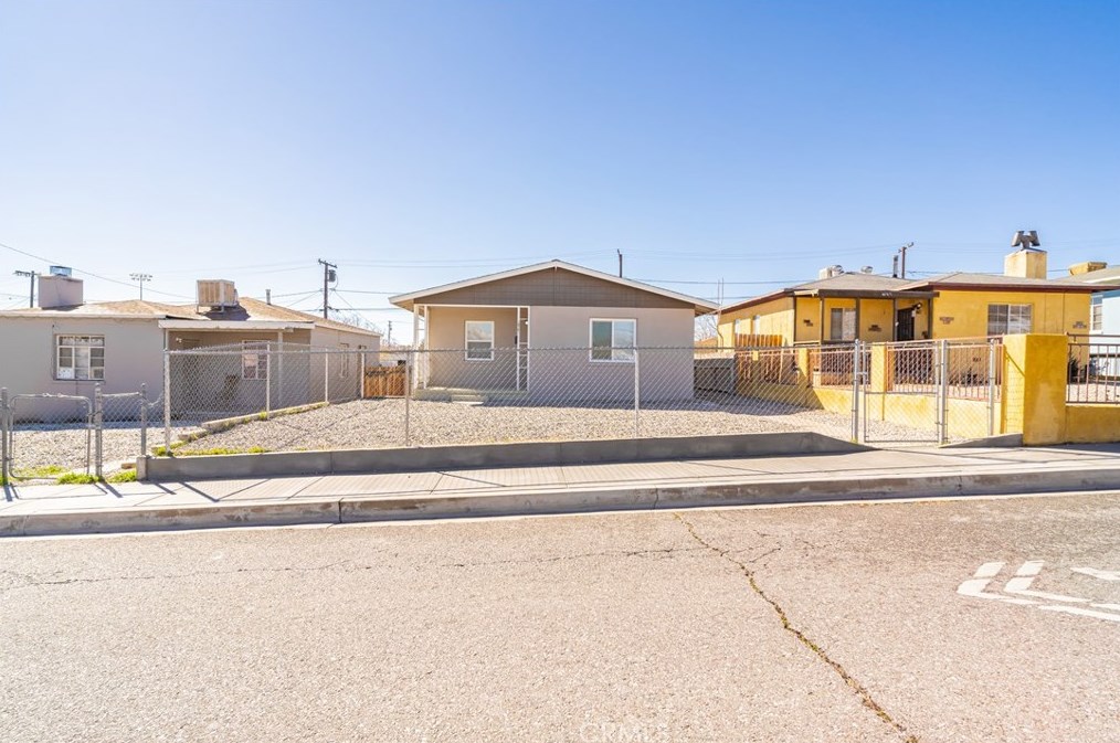 16761 Verde St, Victorville, CA 92395