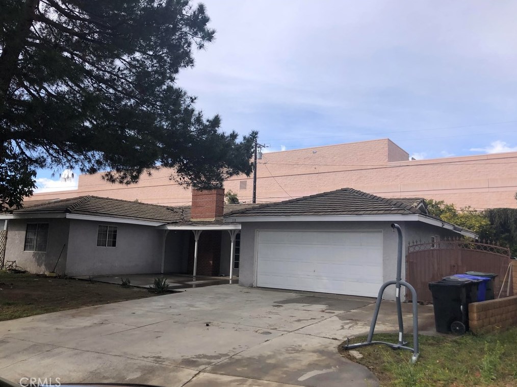 118 W Shamrock St, Rialto, CA 92376