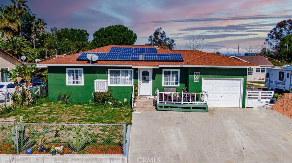 16576 Filbert St, Fontana, CA 92335-5719