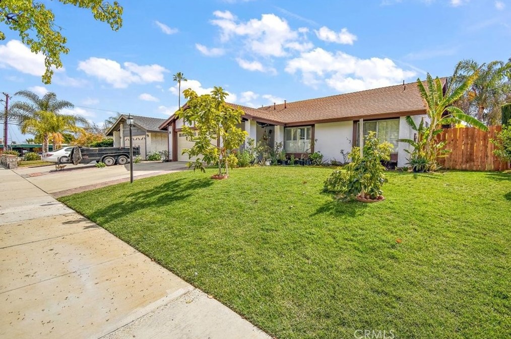 1386 F St, Ontario, CA 91762-2411