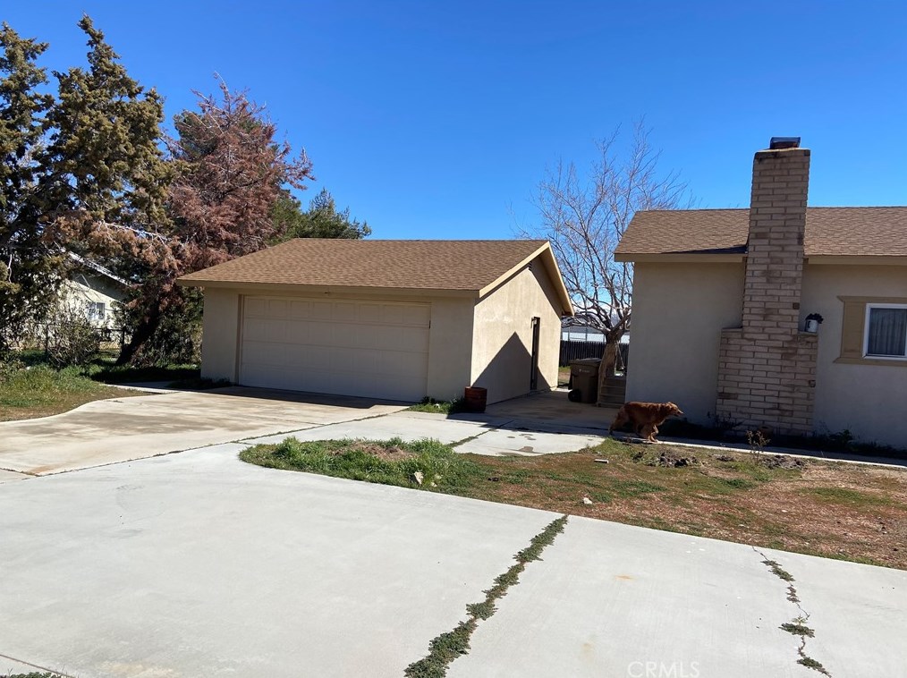 7245 Lyons Ave, Hesperia, CA 92345-7233
