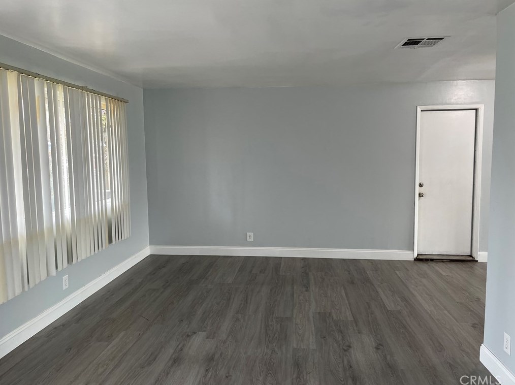 27095 Messina St, Highland CA  92346-3168 exterior