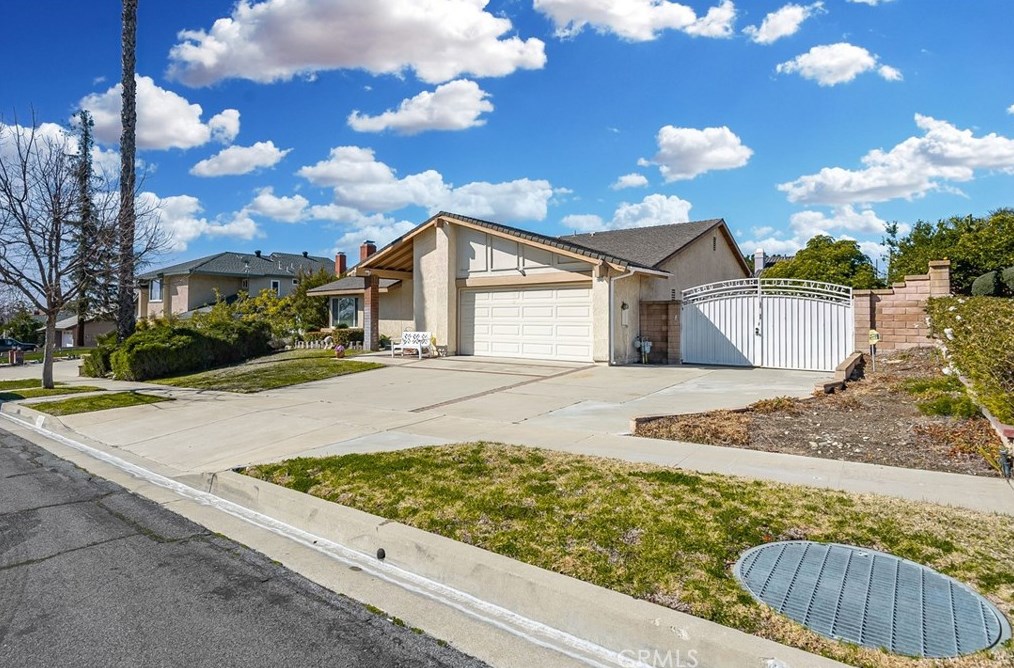 1869 Sugarloaf Ave, Upland, CA 91784