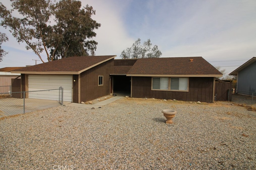 5469 Chia Ave, Twntynine Plm, CA 92277