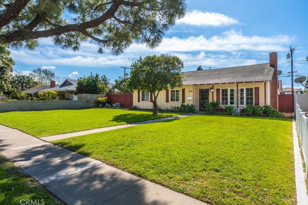 5042 Mcfadden Ave, Huntington Beach, CA 92649-1234