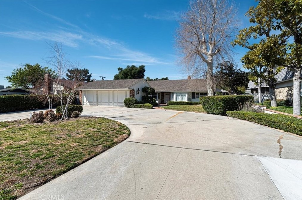 3456 Parkside Dr, San Bernardino, CA 92404