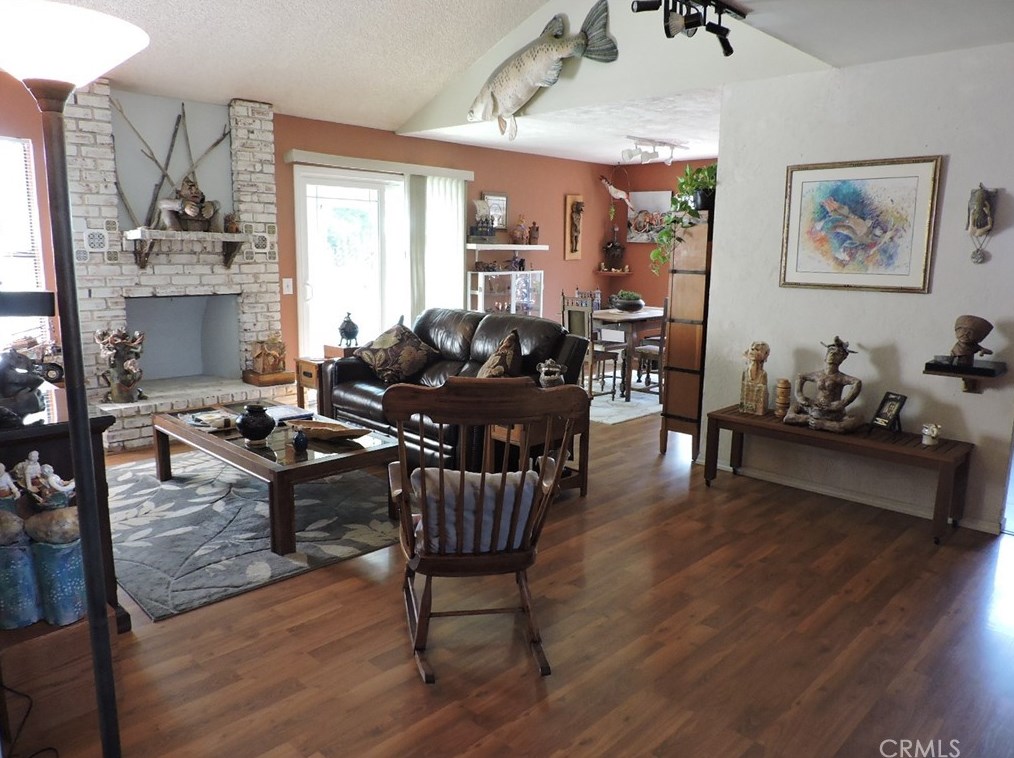 1586 Fernbrook Way, Upland, CA 91786