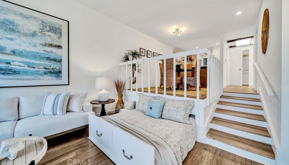 9124 Marina Pacifica Dr, Long Beach, CA 90803