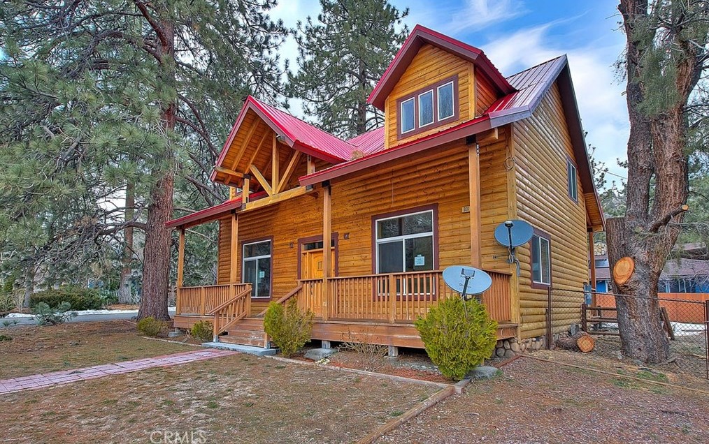 900 Evergreen Rd, Wrightwood, CA 92397