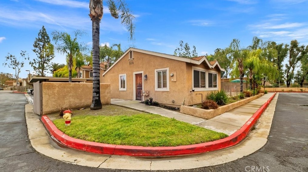 920 Palmetto Ave, Ontario CA  91762-6856 exterior