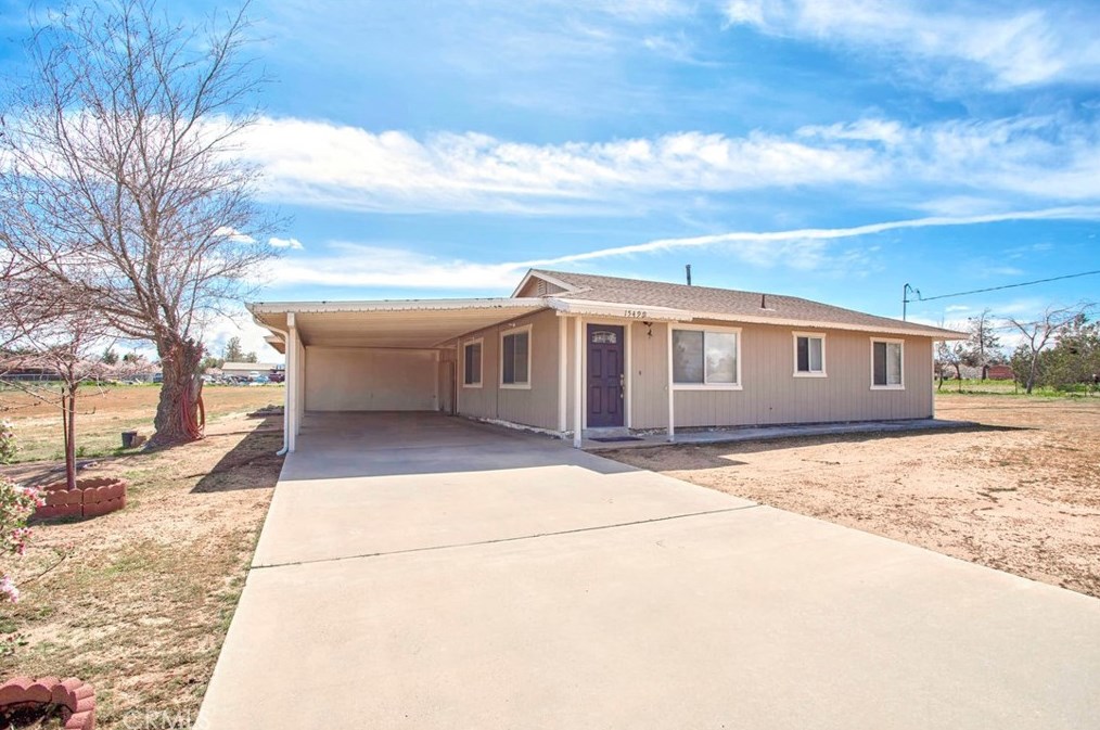 15499 El Centro St, Hesperia, CA 92345
