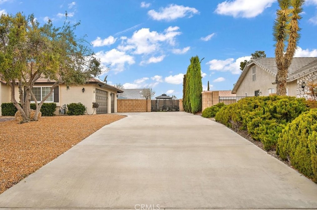 12876 Quail Vista Rd, Apple Valley CA  92308-5009 exterior