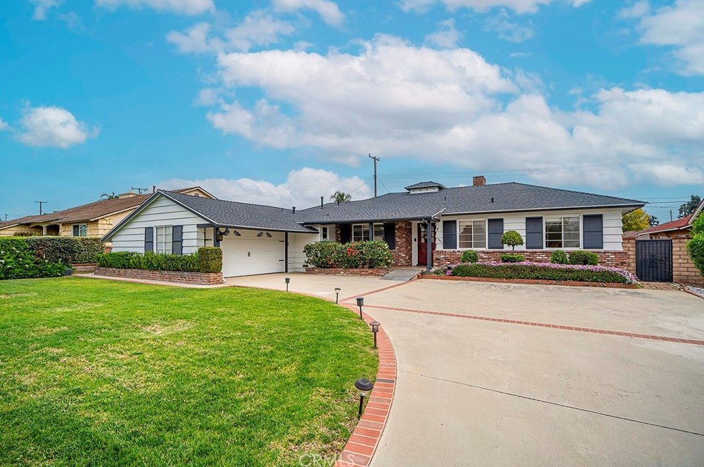 1642 E Vine Ave, West Covina, CA 91791