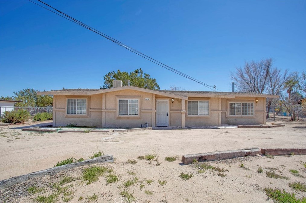 7657 Lincoln Ave, Hesperia, CA 92345-4125
