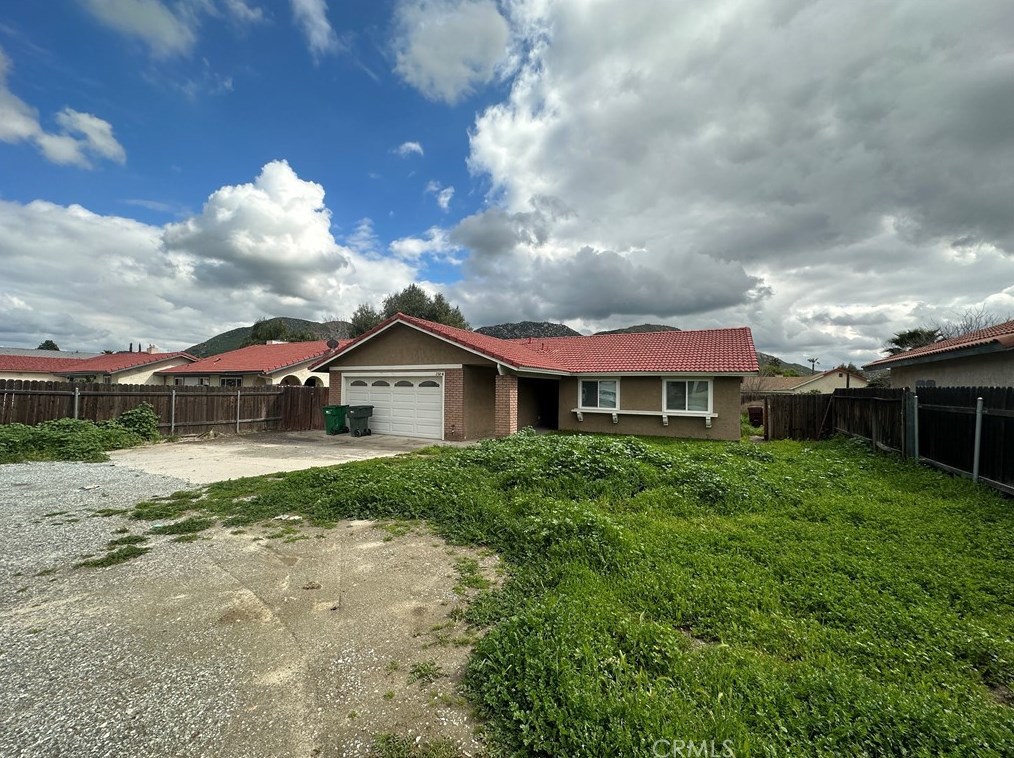 28841 Kimberly Ave, Moreno Valley, CA 92555-6915