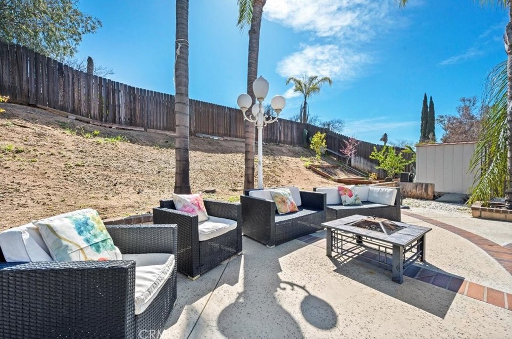 12096 Palm Vista St, Moreno Valley CA  92557-7614 exterior