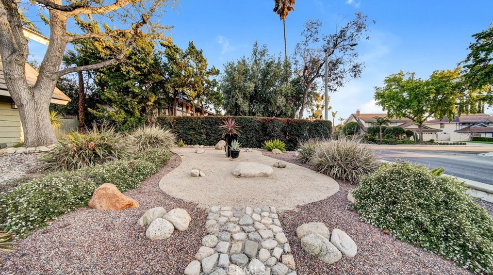 1404 Oxford Ave, Claremont, CA 91711-3461