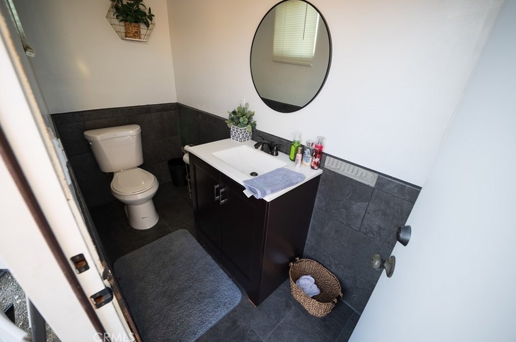 17534 Owen St, Fontana CA  92335-3619 exterior