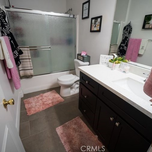 17534 Owen St, Fontana CA  92335-3619 exterior