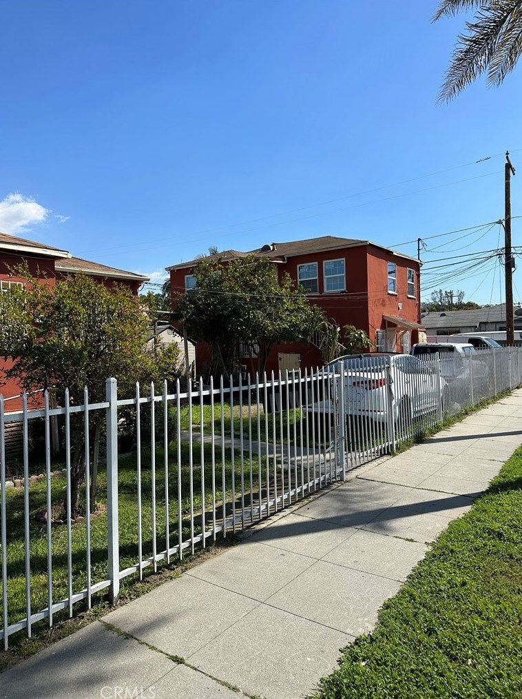 4260 E Imperial, Lynwood, CA 90262