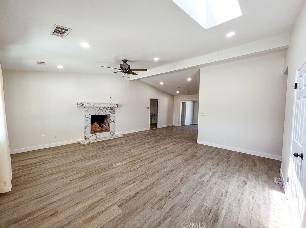 11410 Cottonwood Ave, Hesperia, CA 92345-1911