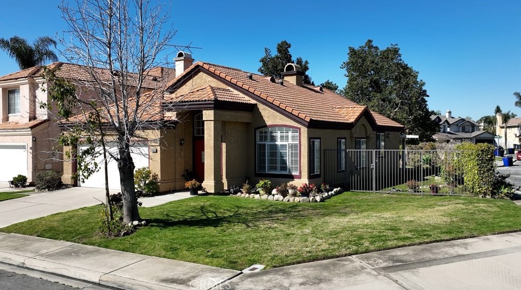 8058 Sorrento St, Fontana, CA 92336-3853