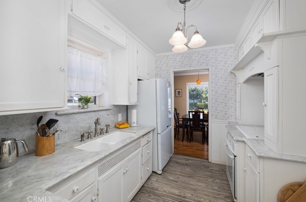 417 Green St, Claremont CA  91711-5031 exterior