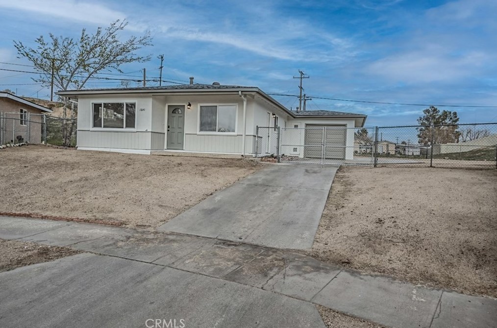 16416 Yucca Ave, Victorville, CA 92395
