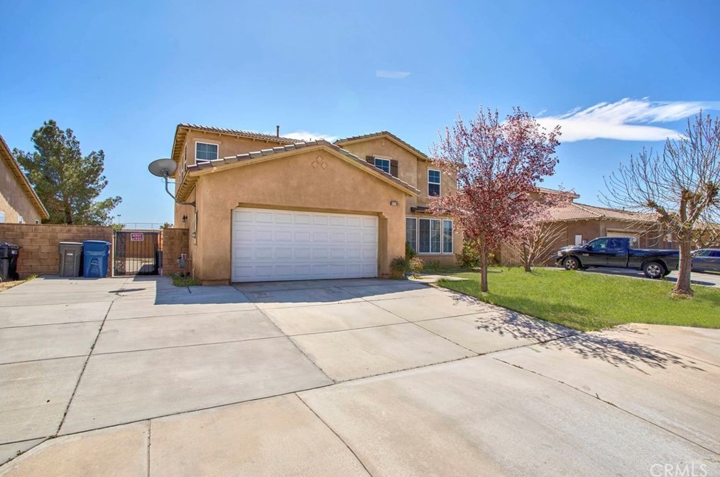 2718 E Norberry St, Lancaster, CA 93535