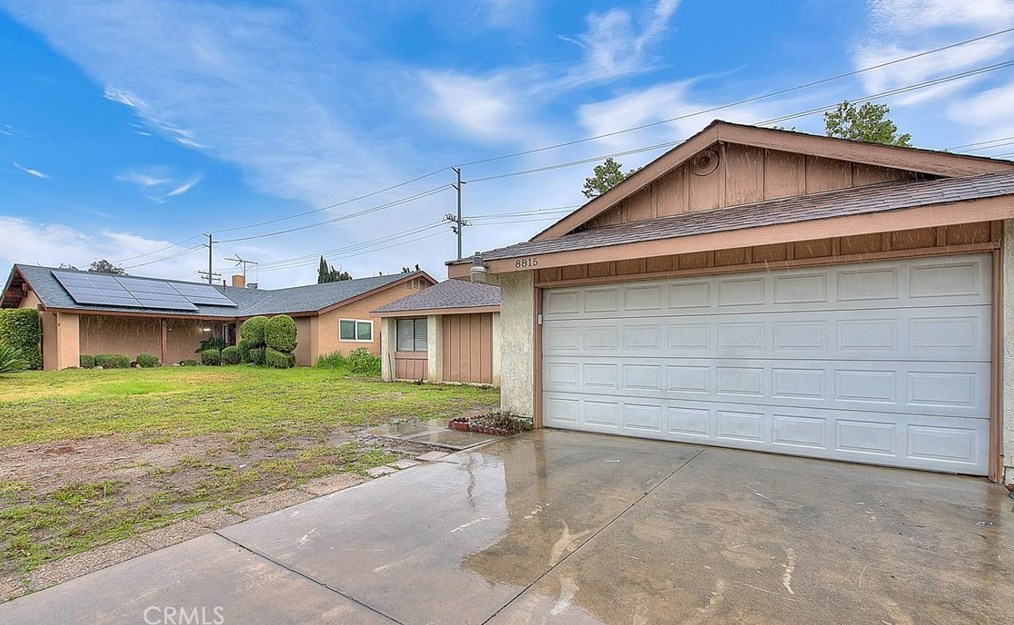 8815 Frankfort St, Fontana, CA 92335-8114