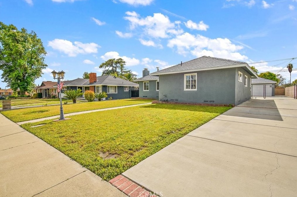 1893 Cloverdale Dr, Pomona, CA 91767-3201