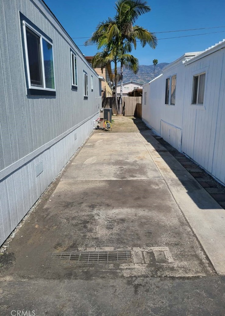 2548 Peck Rd, Monrovia CA  91016-4956 exterior