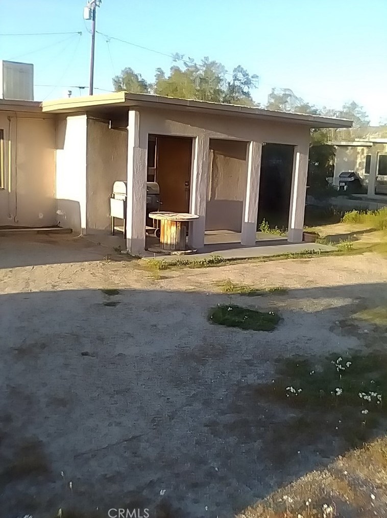 13841 Carson St, Trona, CA 93562