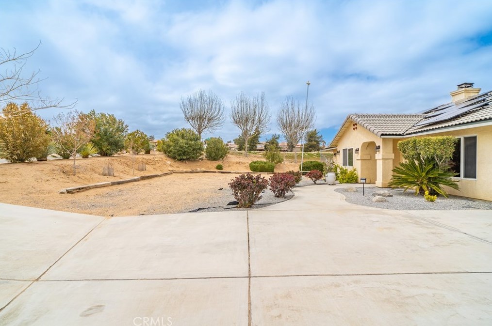 18980 Ranchero Rd, Hesperia, CA 92345