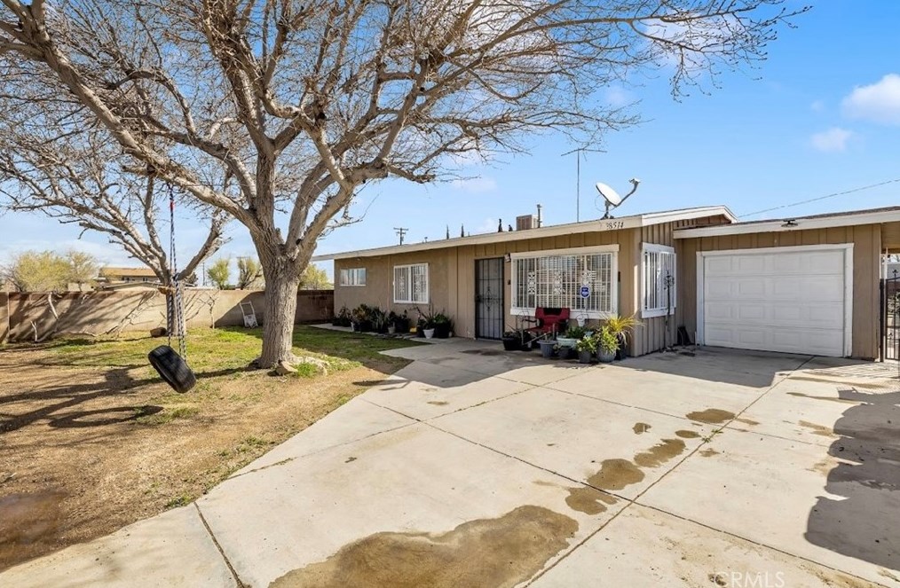 38514 Larkin Ave, Palmdale, CA 93550