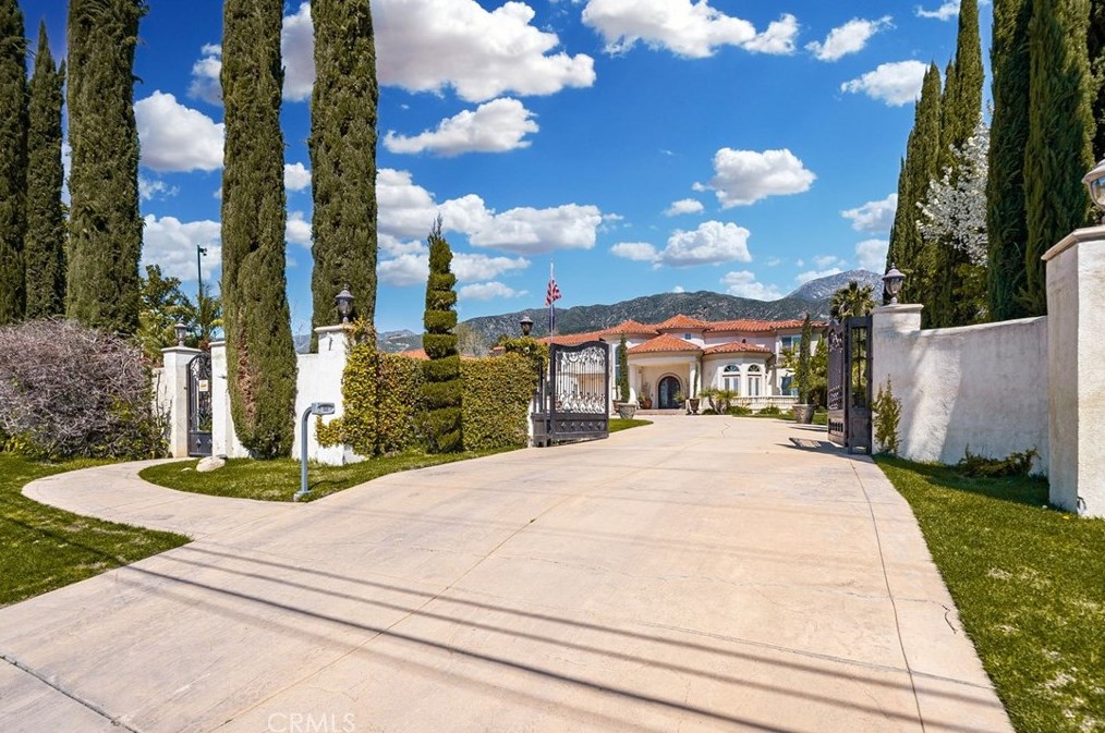 245 E 24th St, Upland, CA 91784