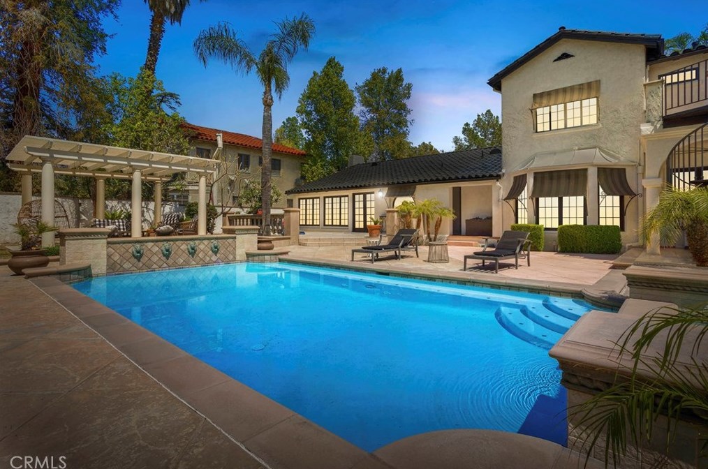 3184 Parkside Dr, San Bernardino, CA 92404