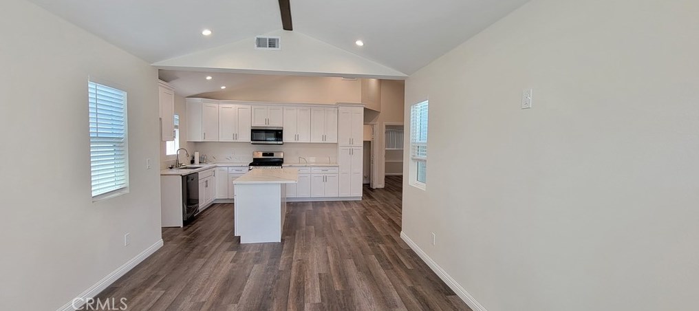 319 E Newhaven Ln, Glendora, CA 91740