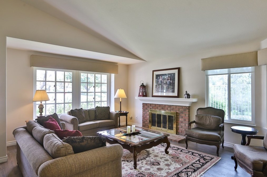 2998 Falconberg Dr, La Verne, CA 91750
